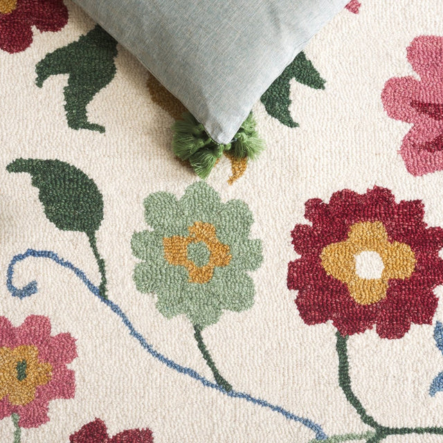 Safavieh Blossom Blm569A Ivory/Red Rug.