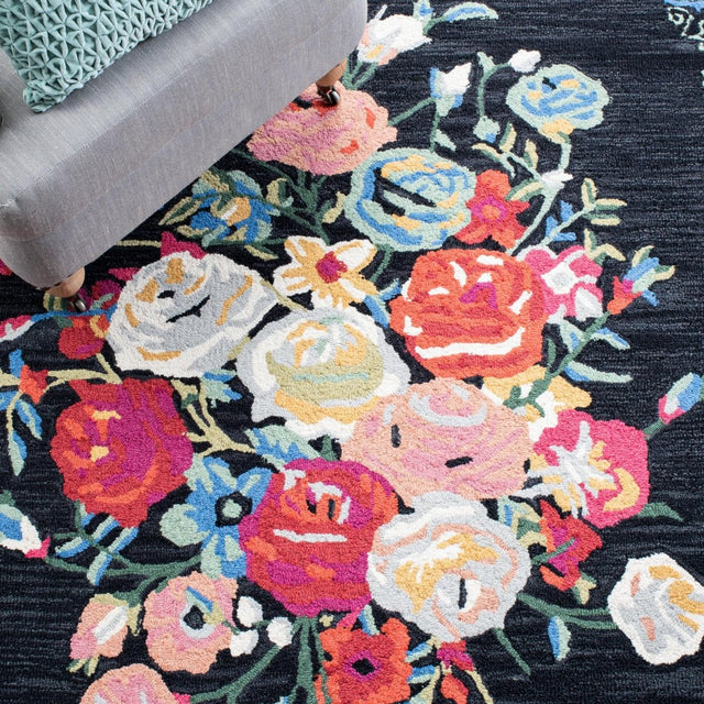 Safavieh Blossom Blm575Z Black/Pink Rugs.
