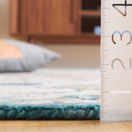 Safavieh Blossom Blm689B Beige/Blue Rug.