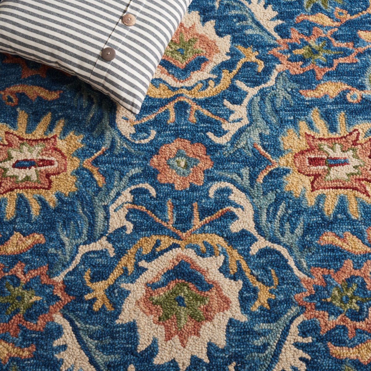Safavieh Blossom Blm691M Blue/Green Rug.