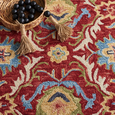 Safavieh Blossom Blm691Q Red/Green Rug.