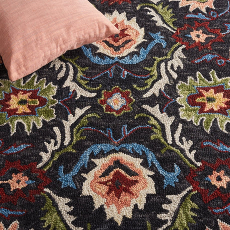 Safavieh Blossom Blm691Z Black/Ivory Rug.