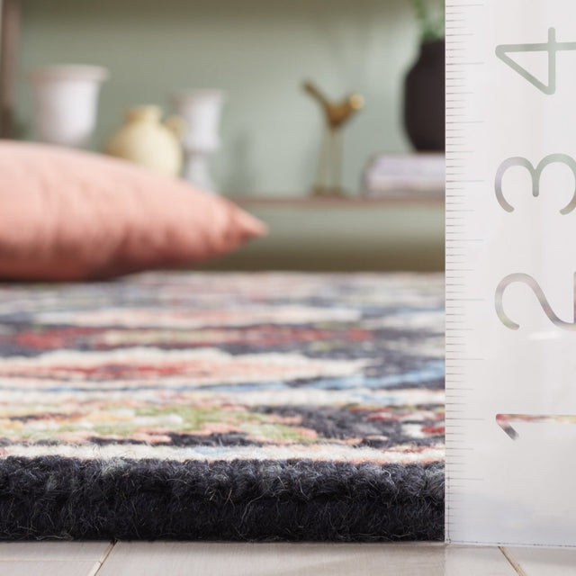 Safavieh Blossom Blm691Z Black/Ivory Rug.