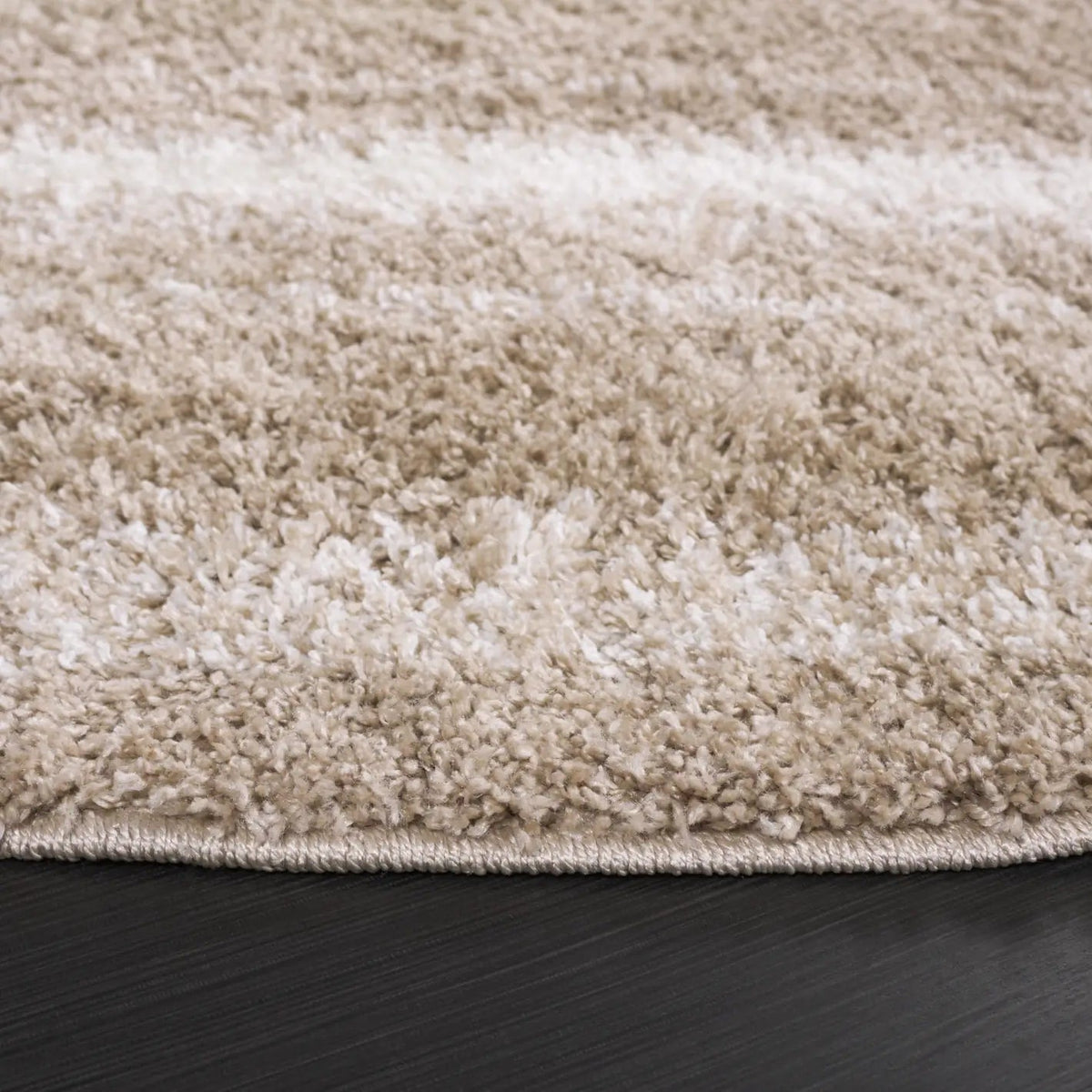 Safavieh Border & Stripe Shag 200 6'-7" x 6'-7" Rug in Beige / Ivory