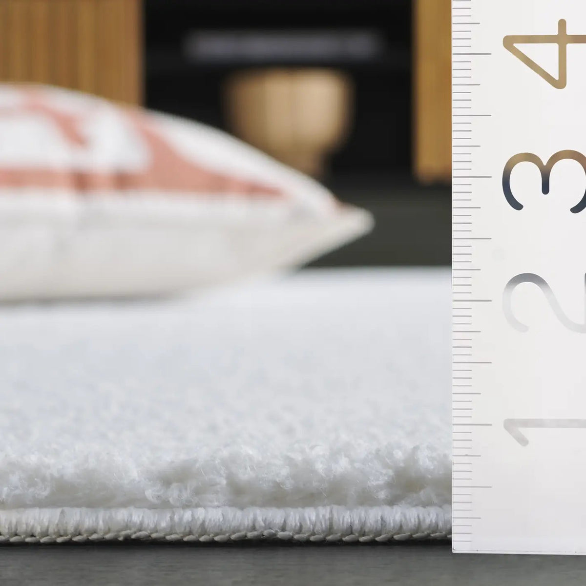 Safavieh Boucle 100 5'-0" x 7'-0" Rug in Ivory