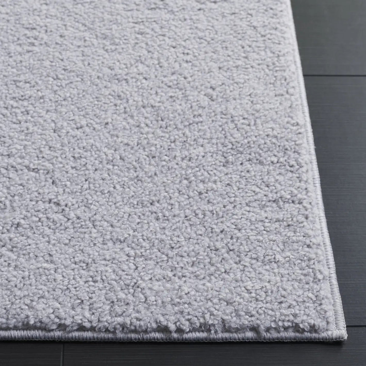 Safavieh Boucle 100 5'-0" x 7'-0" Rug in Grey