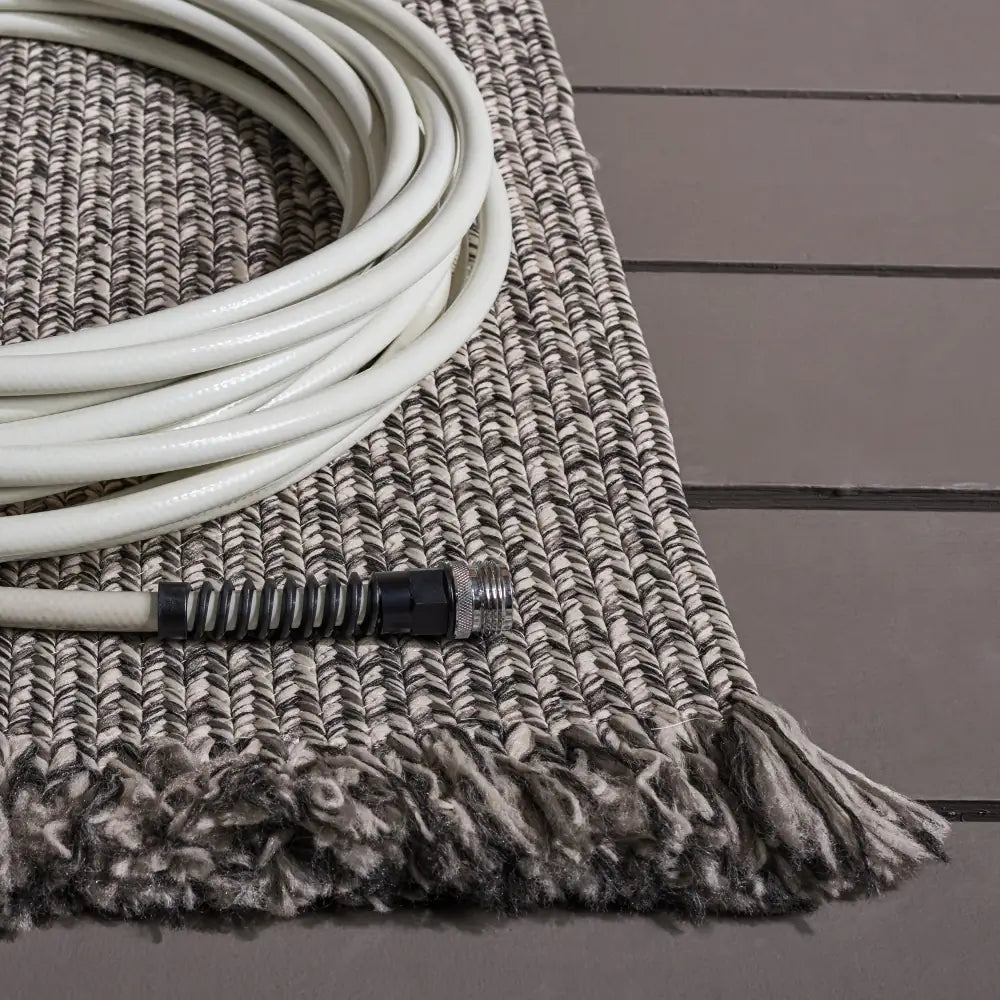 Safavieh Braided 300 5'-0" x 8'-0" Rug in Grey / Ivory
