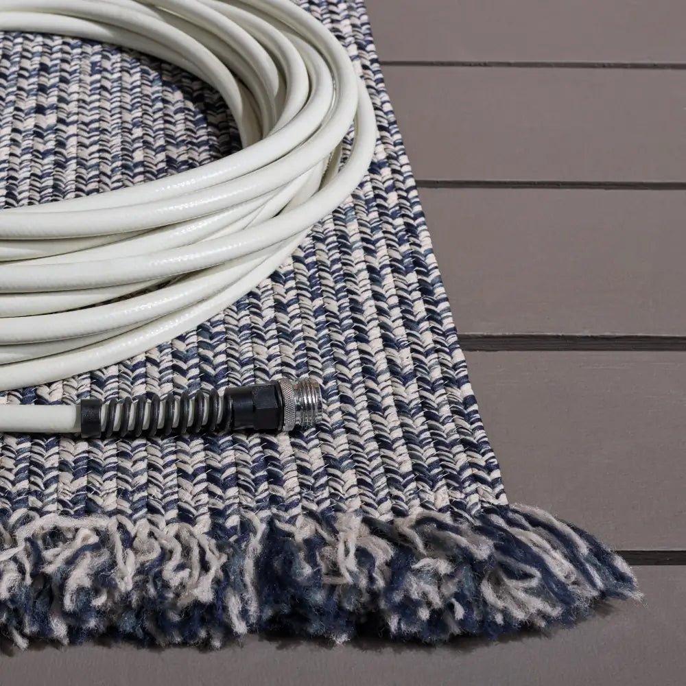 Safavieh Braided 300 5'-0" x 8'-0" Rug in Navy