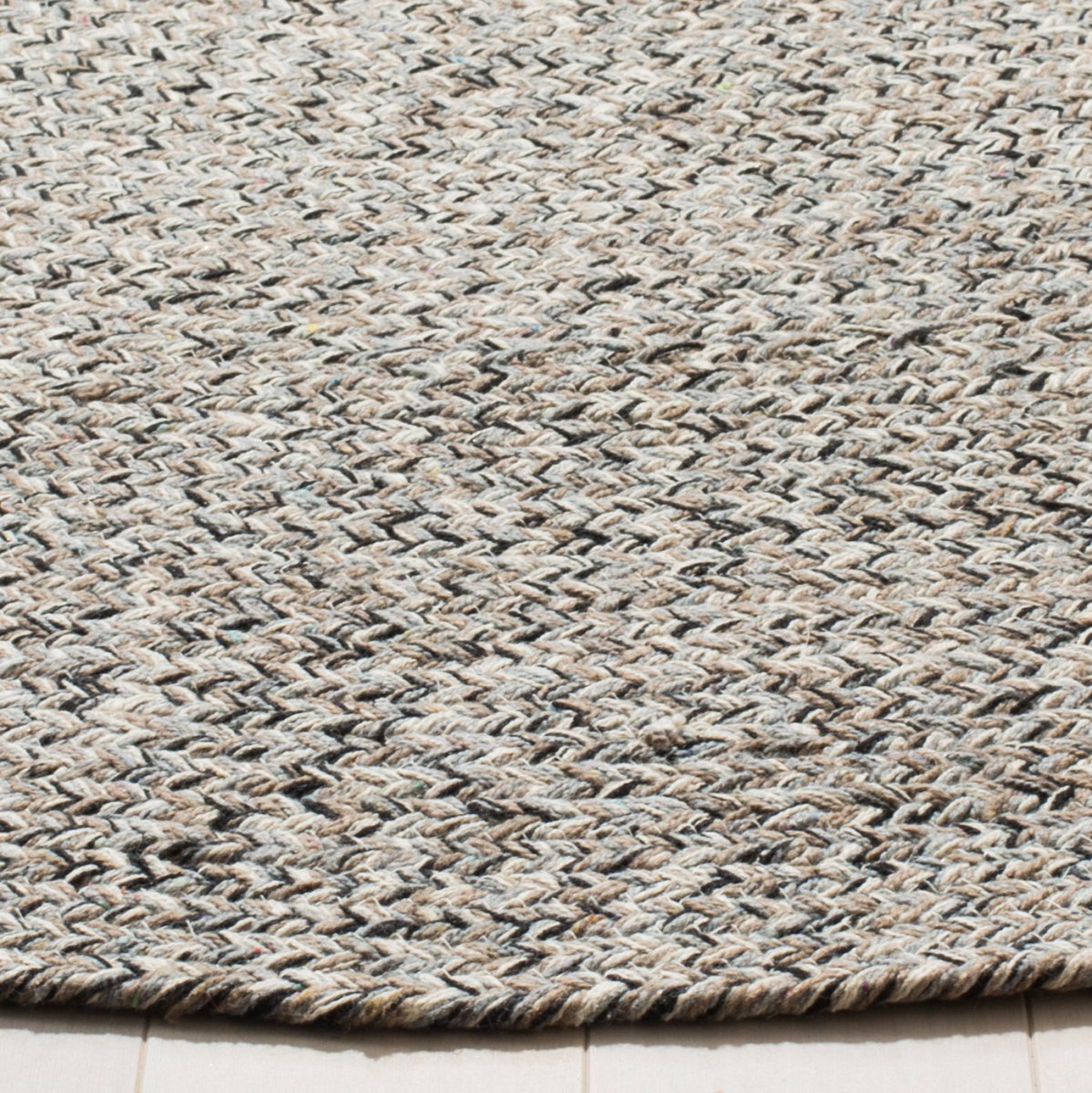 Safavieh Braided Brd256A Ivory/Steel Grey Rug.