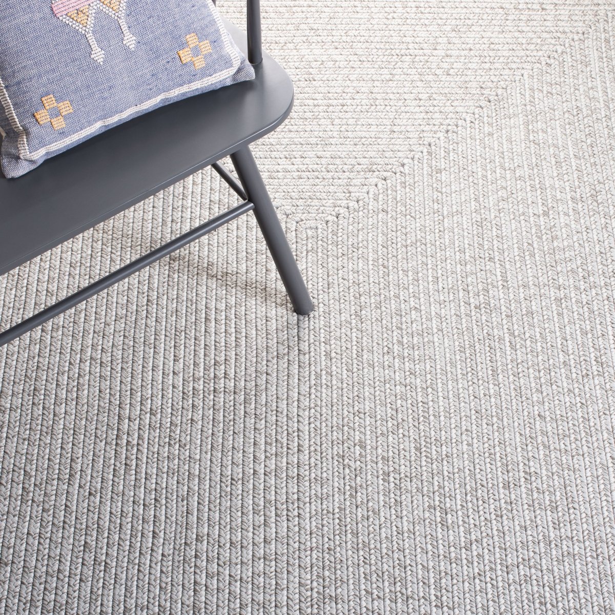 Safavieh Braided Brd315F Silver/Grey Rug.
