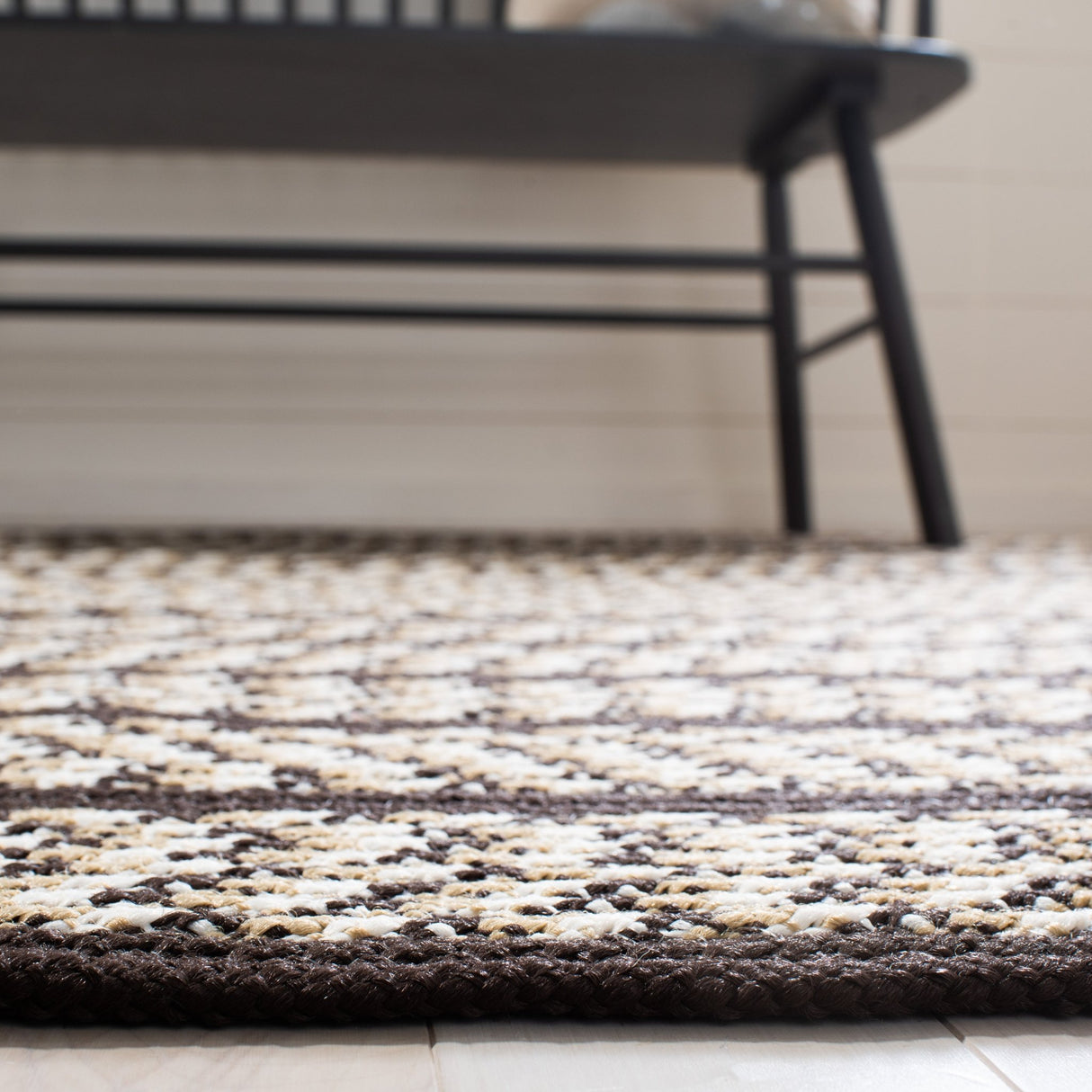 Safavieh Braided Brd401C Ivory/Black Rug - Safavieh - brd401c - 3r