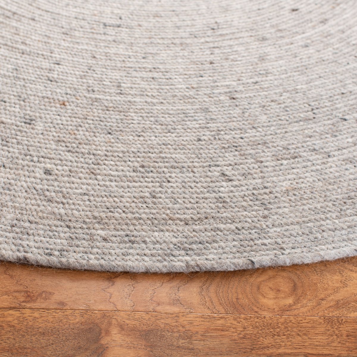 Safavieh Braided Brd901G Light Grey Rugs.