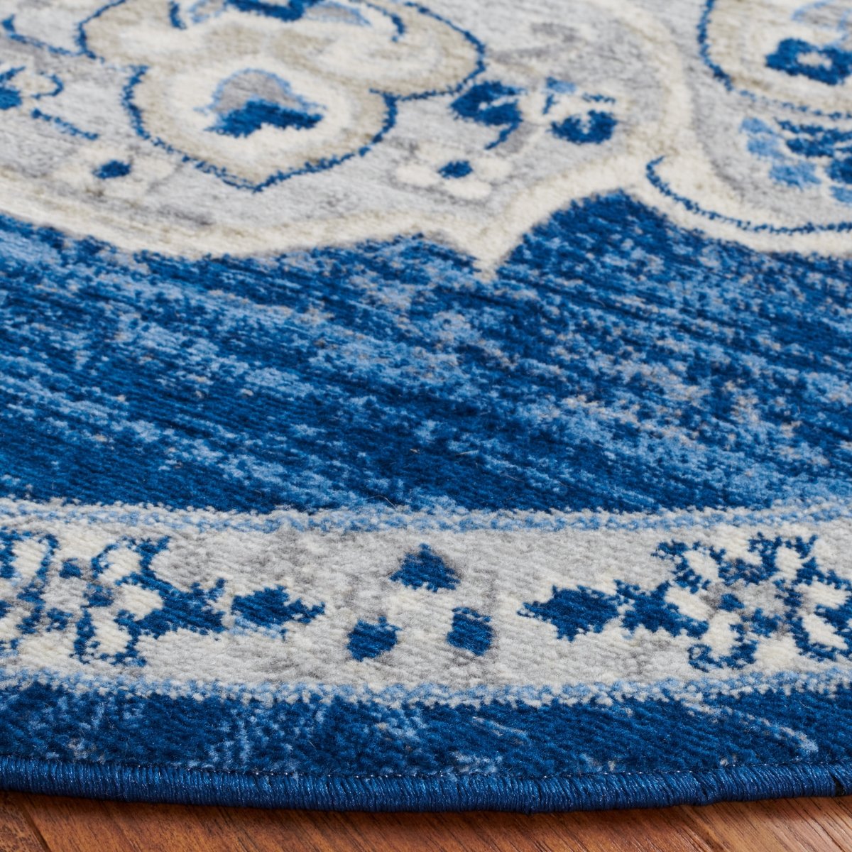 Safavieh Brentwood Bnt802N Navy/Grey Rug.