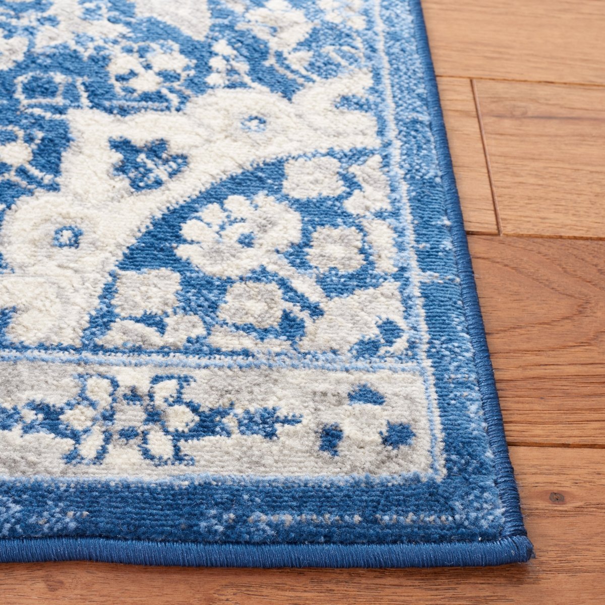 Safavieh Brentwood Bnt802N Navy/Grey Rug.