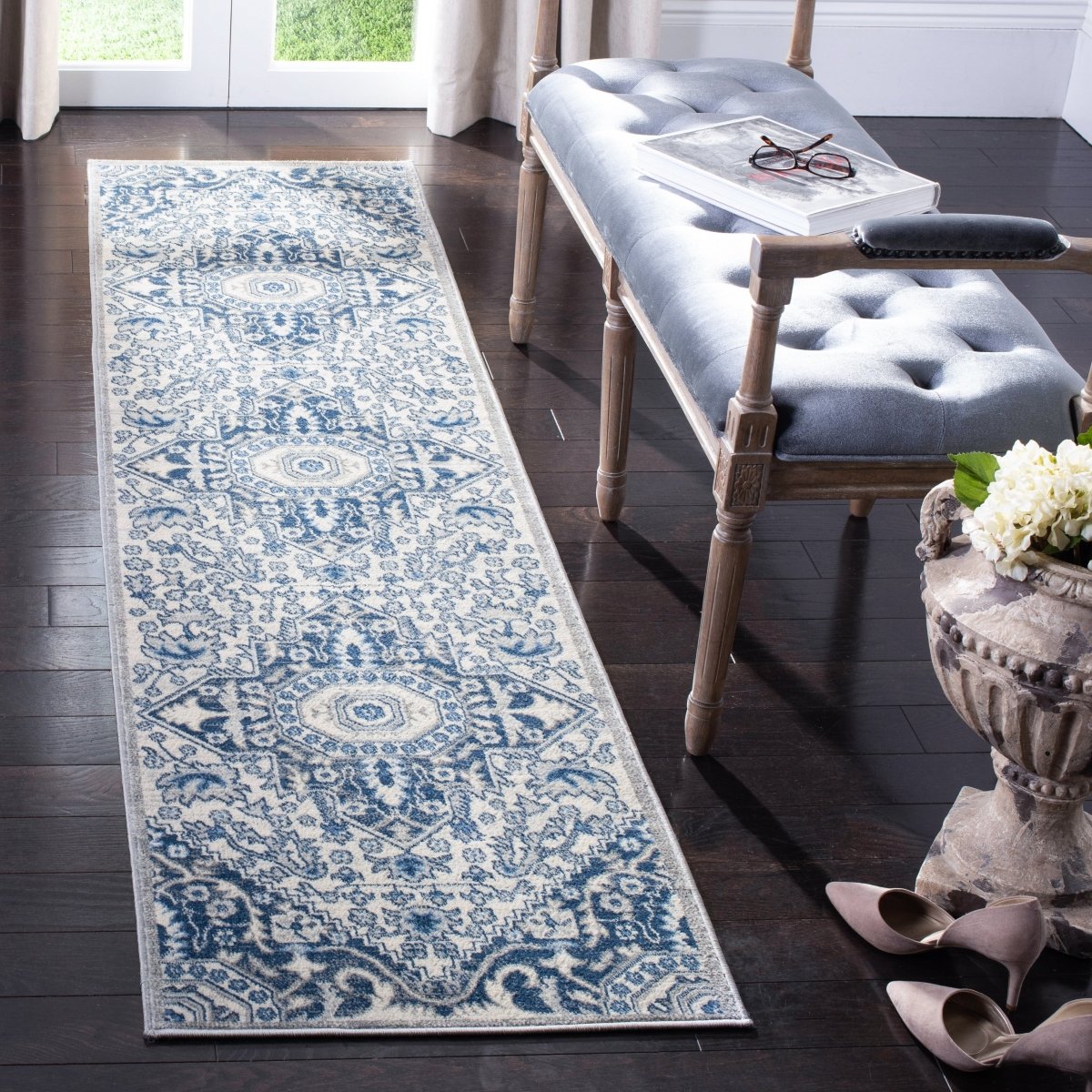 Safavieh Brentwood Bnt816D Cream/Blue Rugs.