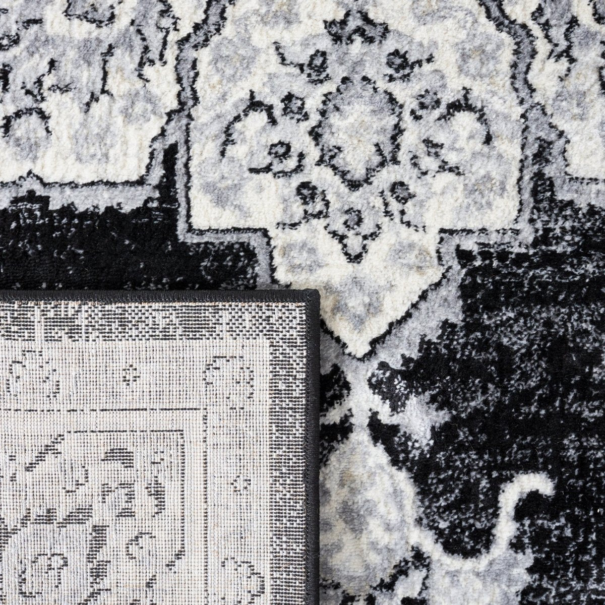 Safavieh Brentwood Bnt847A Ivory/Black Rug.