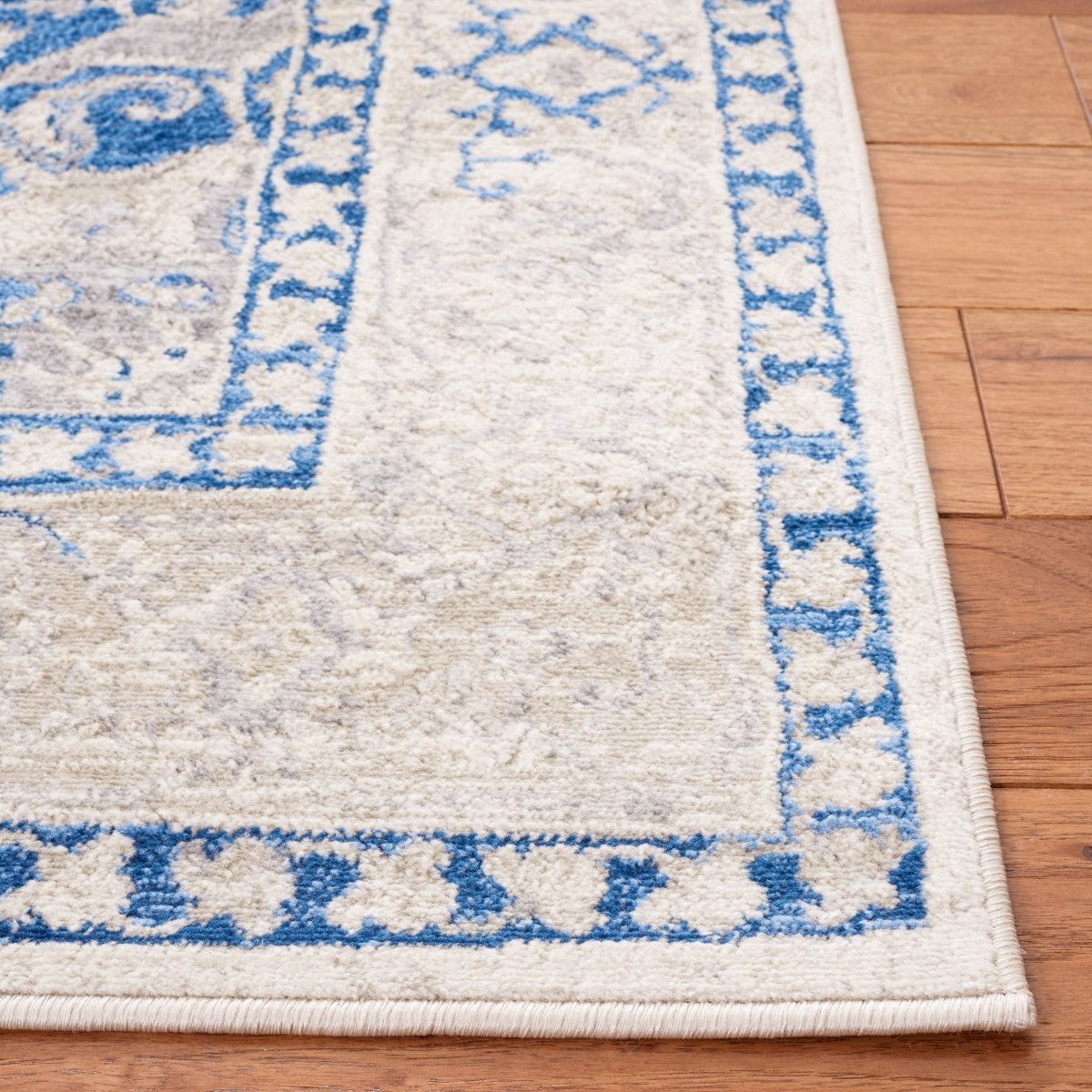 Safavieh Brentwood Bnt851A Ivory/Blue Rug.