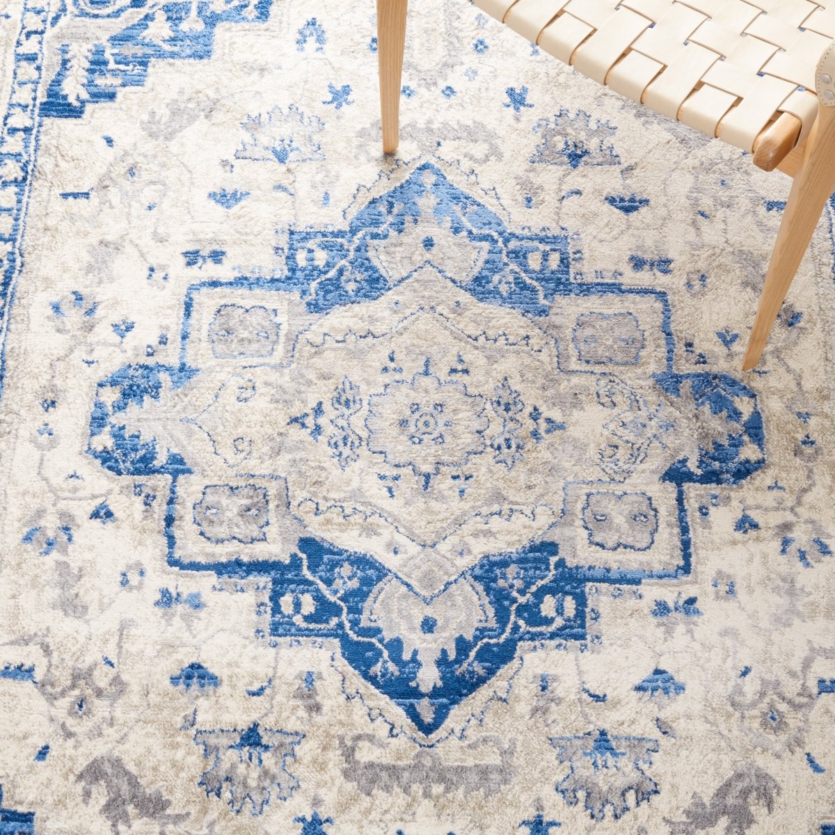 Safavieh Brentwood Bnt851A Ivory/Blue Rug.