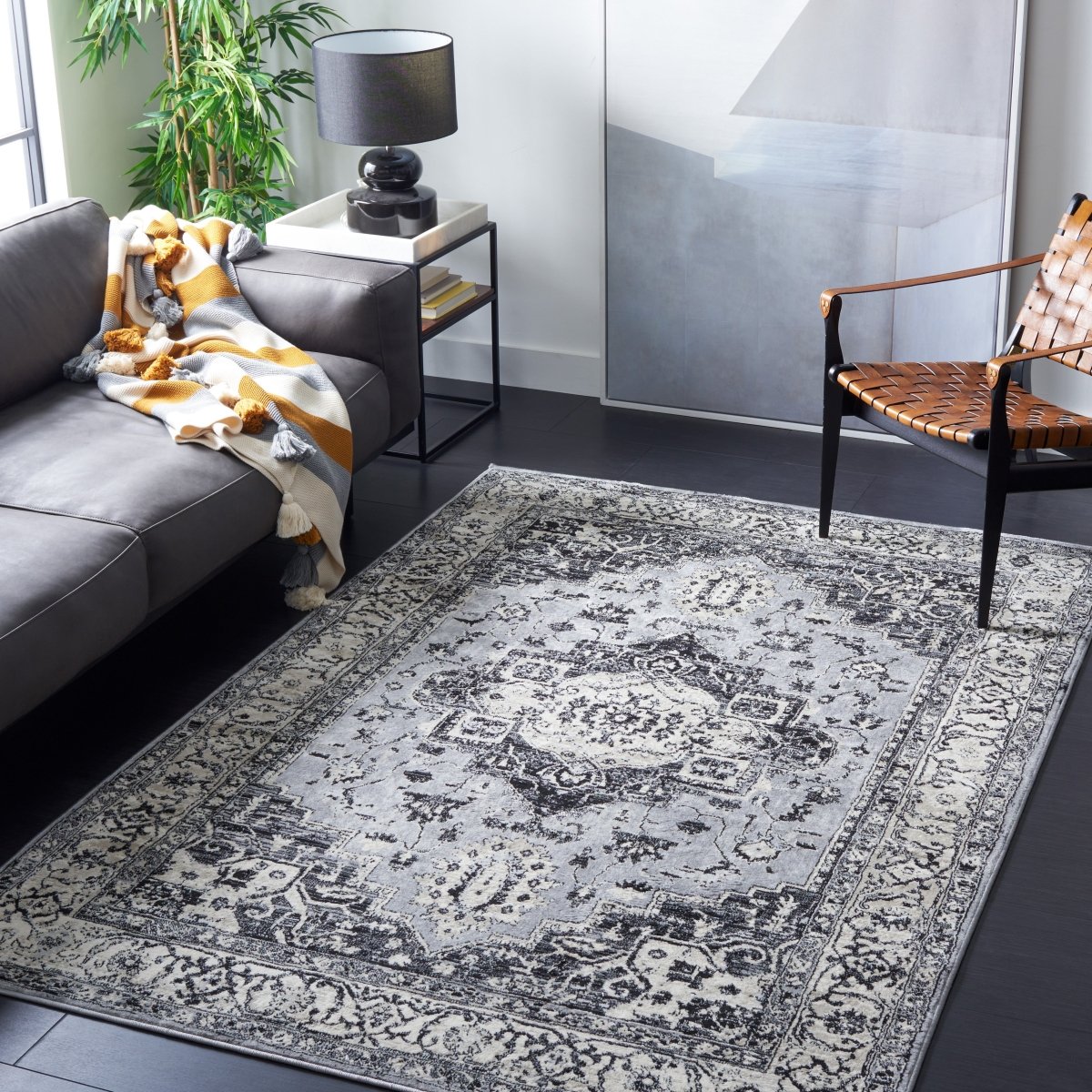 Safavieh Brentwood Bnt851H Grey/Black Rug.