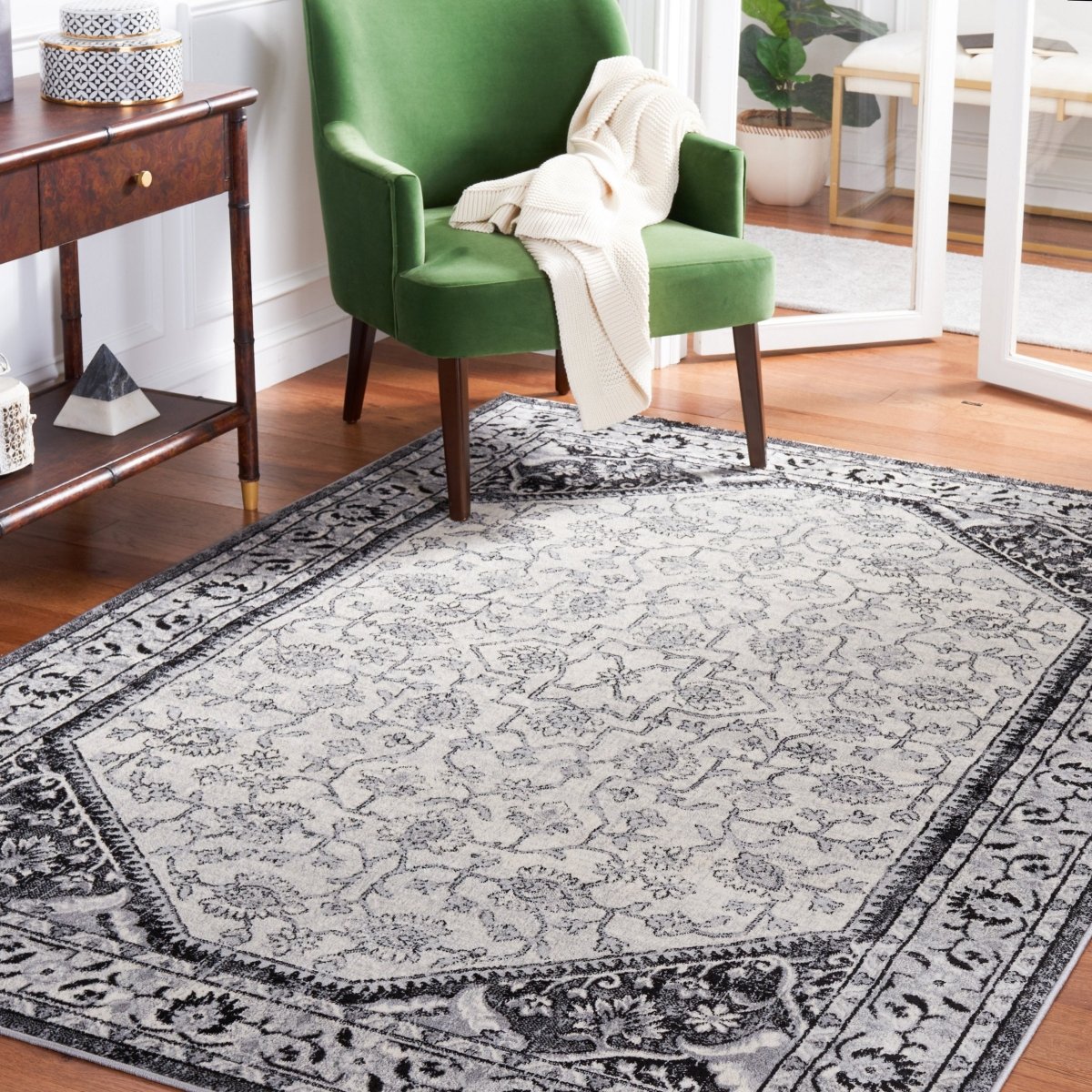 Safavieh Brentwood Bnt853Z Black/Ivory Rug.