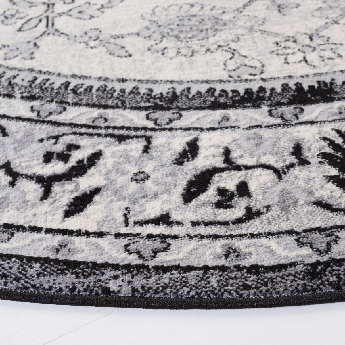 Safavieh Brentwood Bnt853Z Black/Ivory Rug.