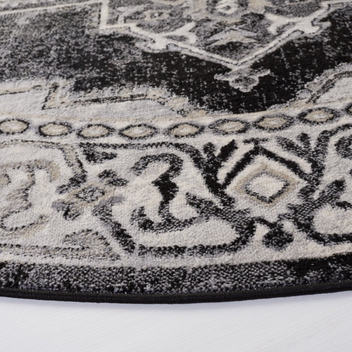 Safavieh Brentwood Bnt861A Ivory/Black Rug.