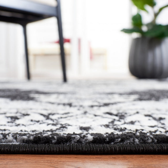 Safavieh Brentwood Bnt861A Ivory/Black Rug.