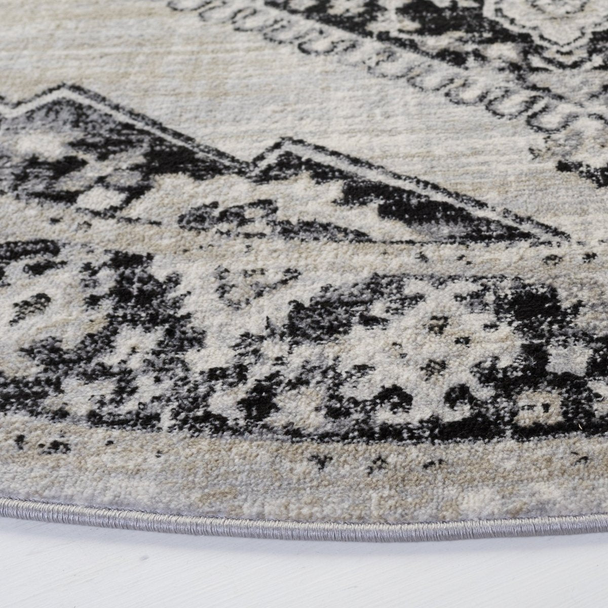 Safavieh Brentwood Bnt871Z Black/Ivory Rug.