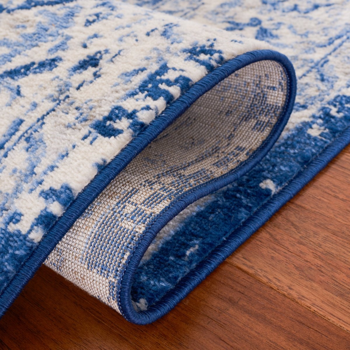 Safavieh Brentwood Bnt876M Blue/Ivory Rug.