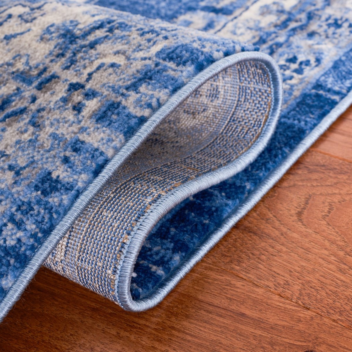 Safavieh Brentwood Bnt885A Ivory/Blue Rug.