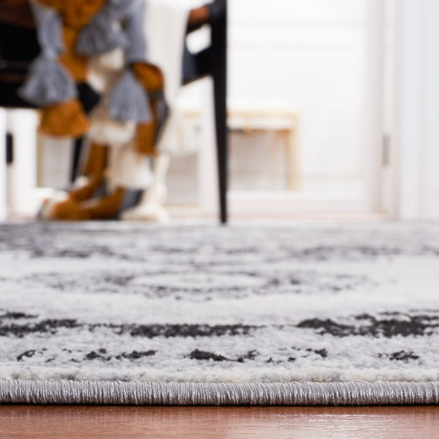 Safavieh Brentwood Bnt885F Grey/Black Rug.