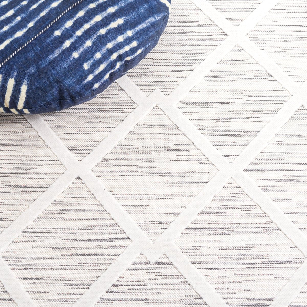 Safavieh Cabana Cbn410A Ivory/Grey Rug.