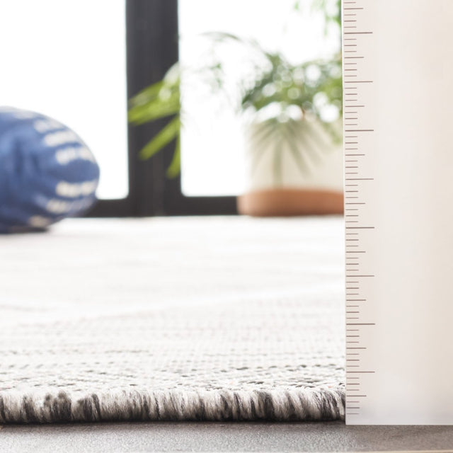 Safavieh Cabana Cbn410A Ivory/Grey Rug.