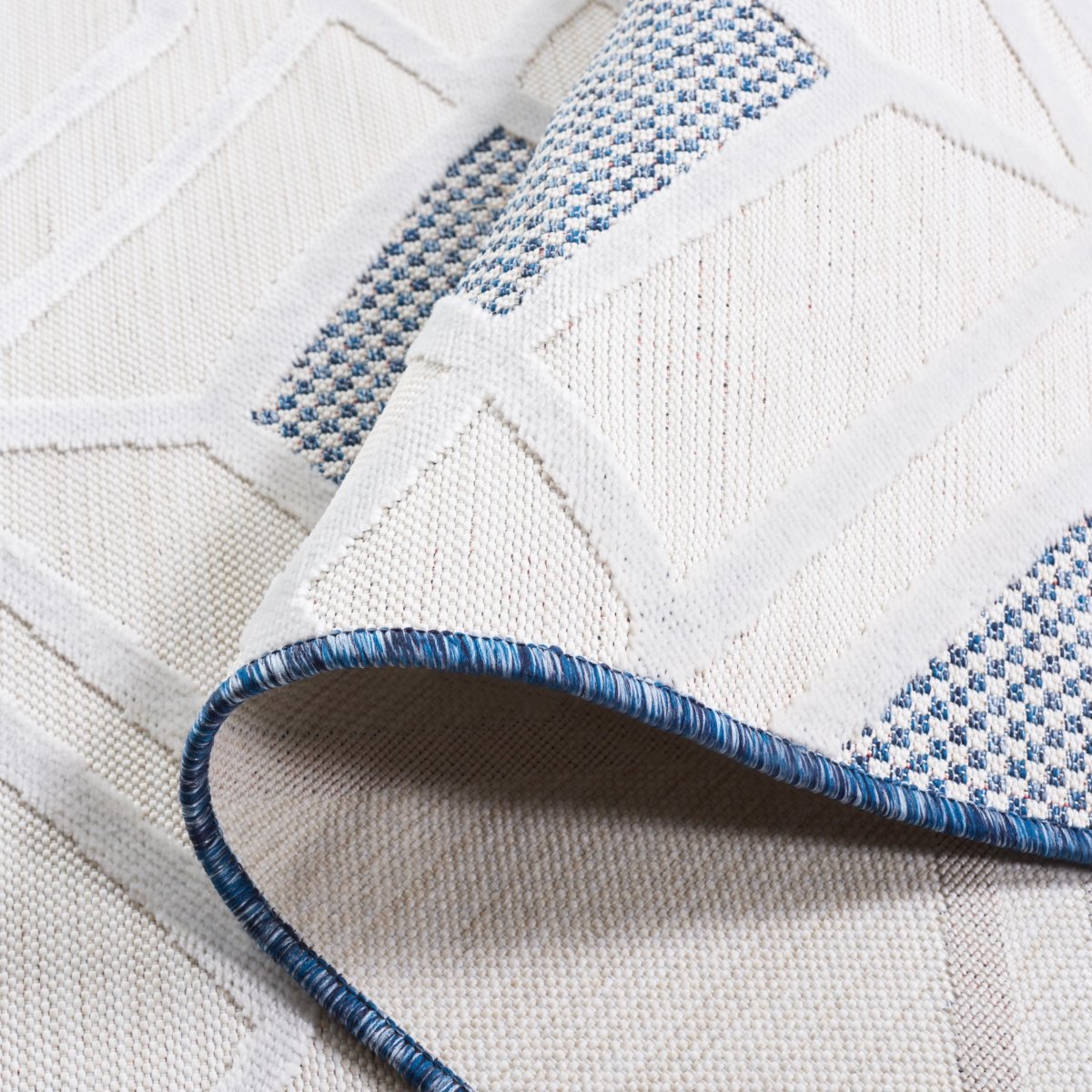 Safavieh Cabana Cbn420N Ivory/Navy Rug.