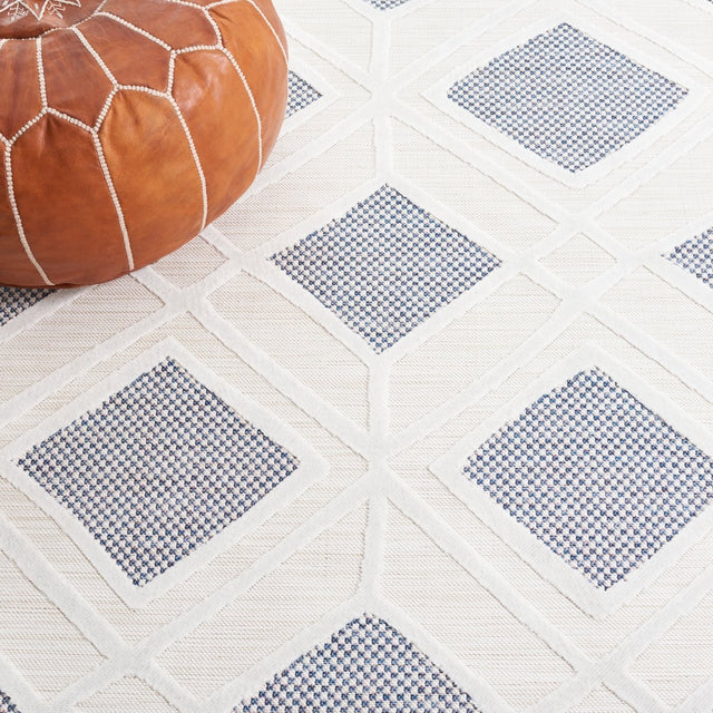 Safavieh Cabana Cbn420N Ivory/Navy Rug.