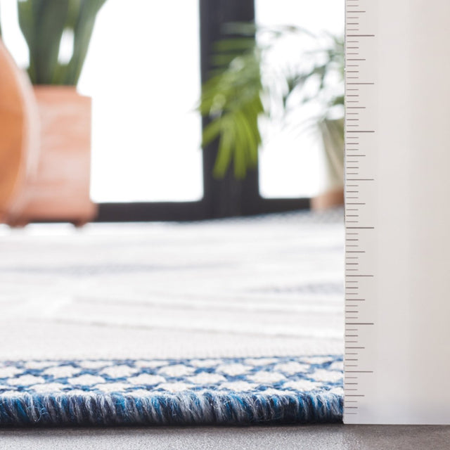 Safavieh Cabana Cbn420N Ivory/Navy Rug.