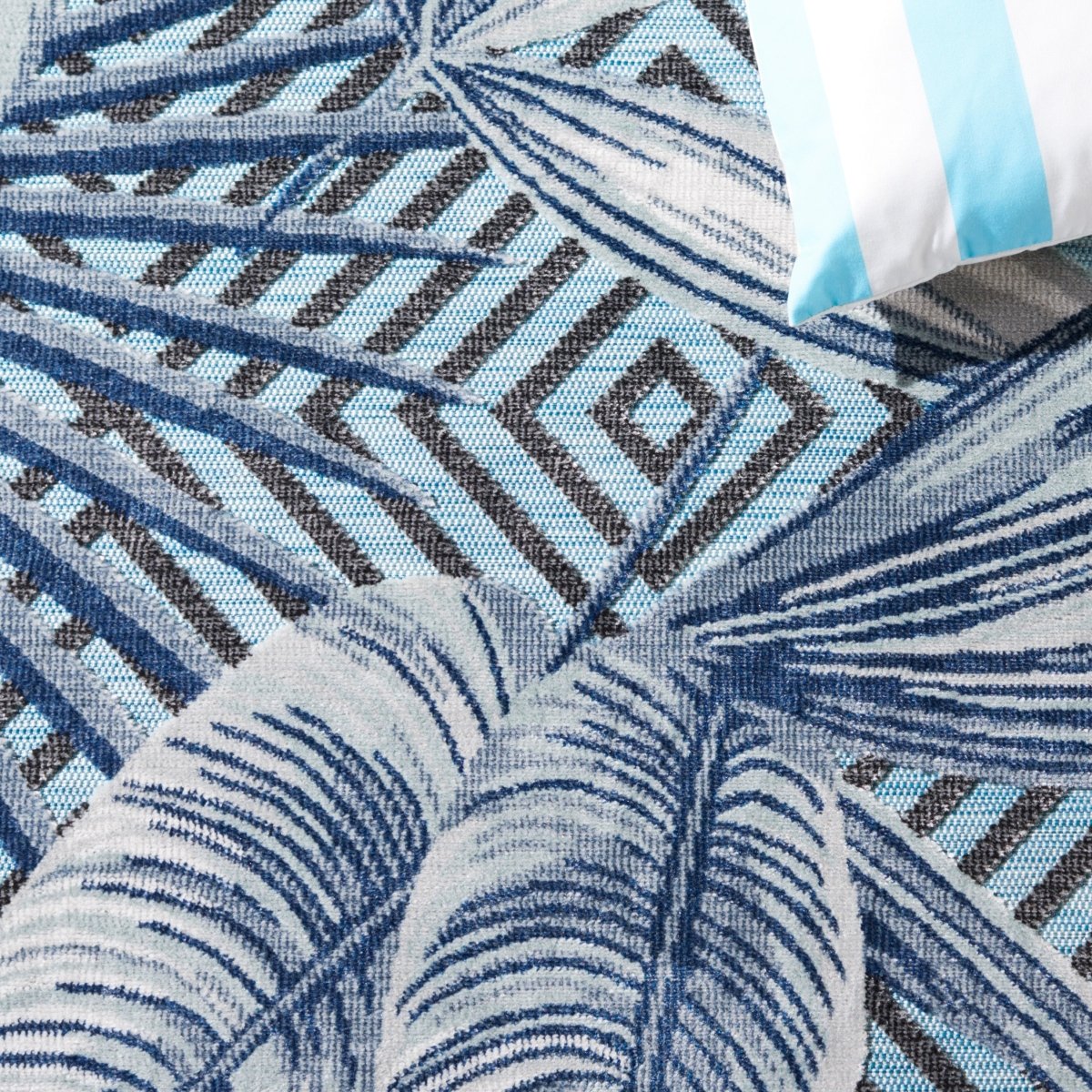 Safavieh Cabana Cbn447K Aqua/Navy Rug.
