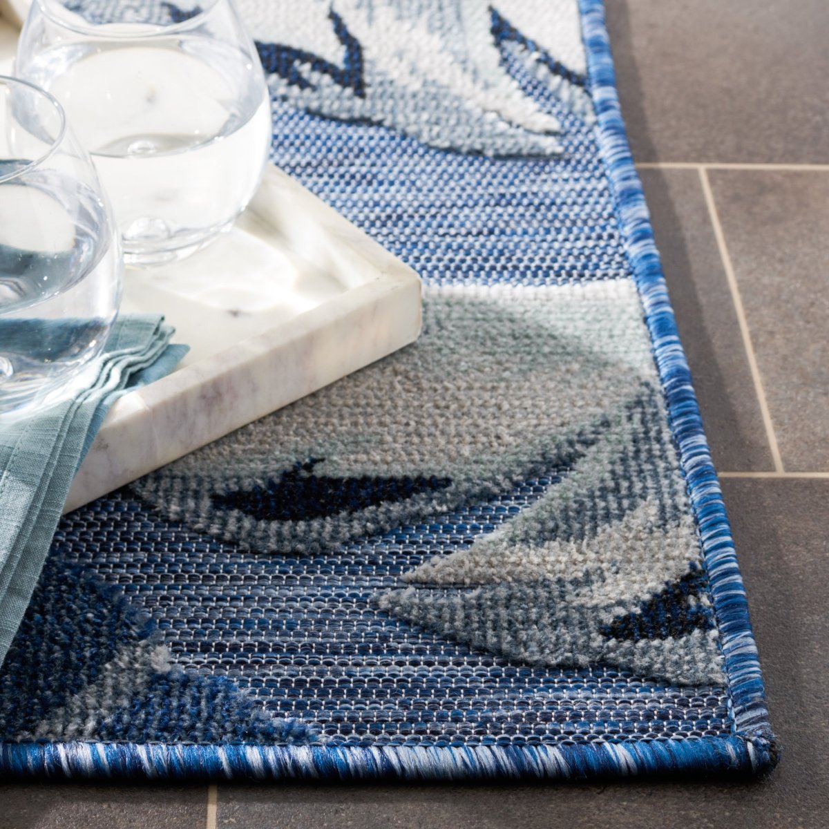 Safavieh Cabana Cbn452H Black/Grey Rug.