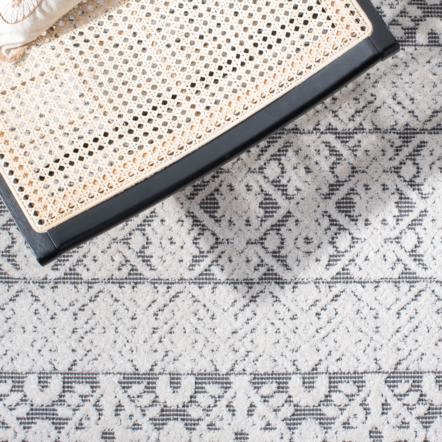 Safavieh Cabana Cbn654A Ivory/Grey Rug - Safavieh - cbn654a - 7r