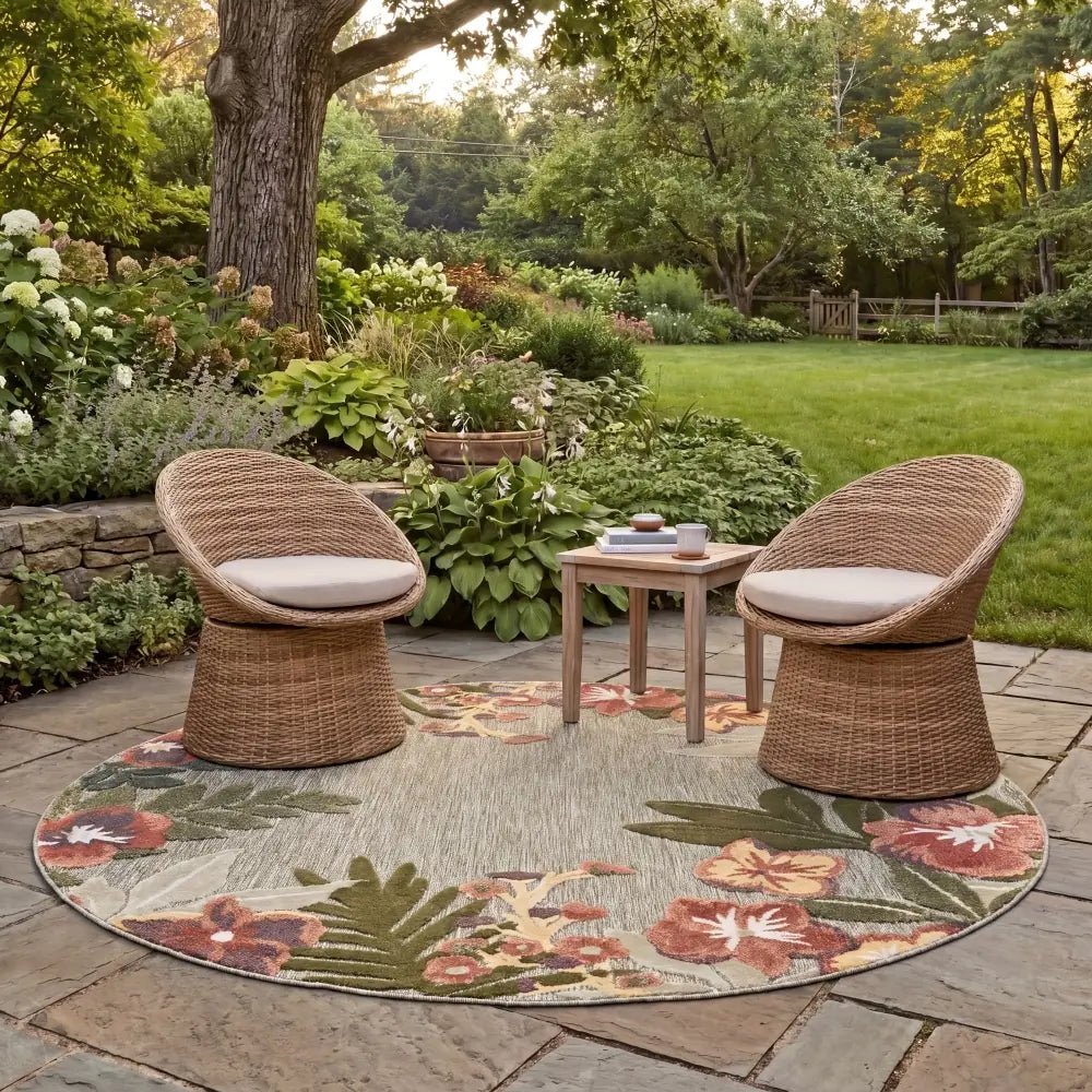 Safavieh Cabana 6'-7" x 6'-7" Rug in Green / Rust