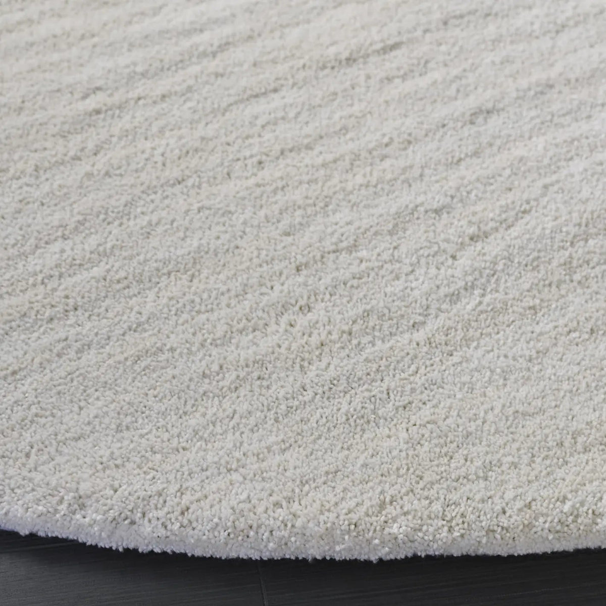 Safavieh Carmine 6'-0" x 6'-0" Rug in Ivory