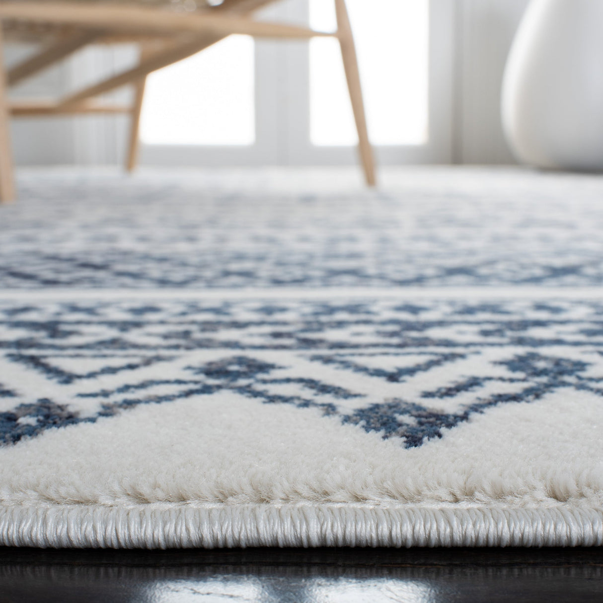 Safavieh Carnegie Cng620N Ivory/Navy Rugs - Safavieh - cng620n - 3