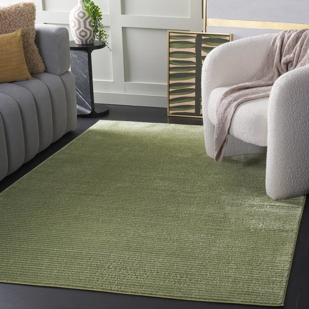 Safavieh Carter 4'-0" x 6'-0" Rug in Green
