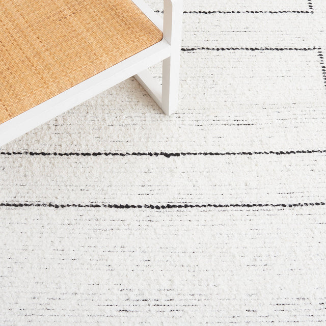 Safavieh Casablanca Csb463A Ivory/Black Rug - Safavieh - csb463a - 28