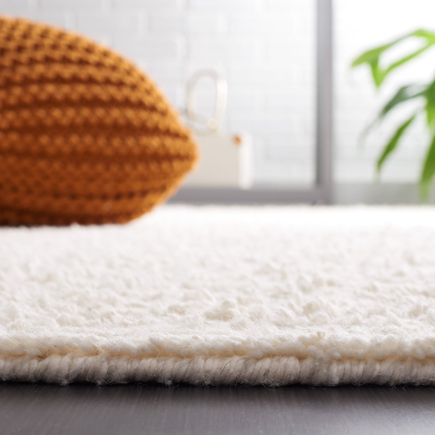 Safavieh Casablanca Csb793A Ivory Rug - Safavieh - csb793a - 5r