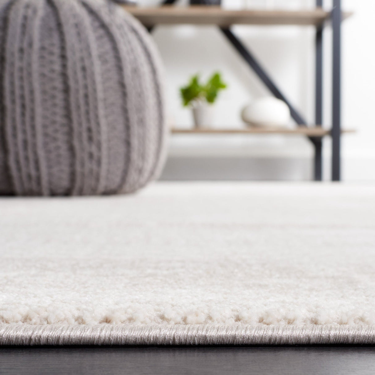 Safavieh Continental Con116A Ivory/Beige Rug - Safavieh - con116a - 7r