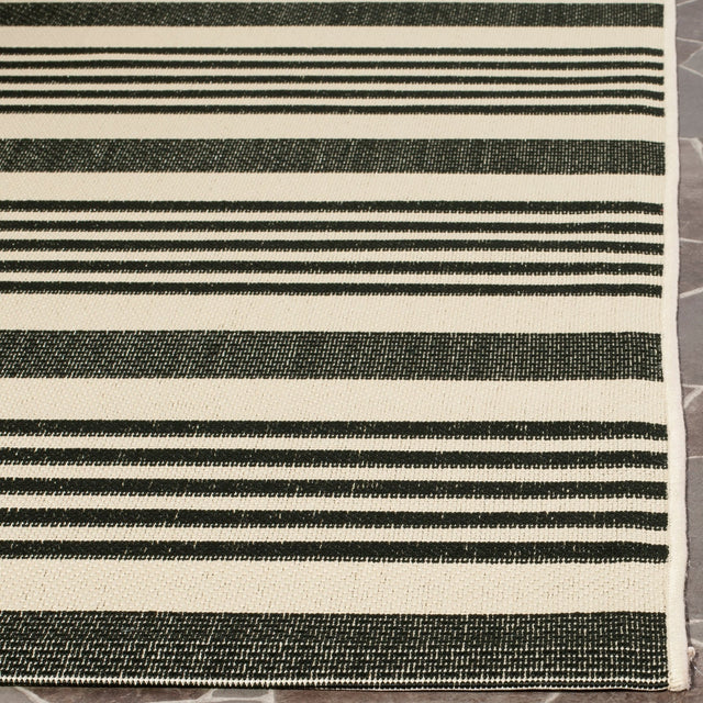 Safavieh Courtyard Cy6062 Black/Bone Rug - Safavieh - cy6062 - 216 - 4r
