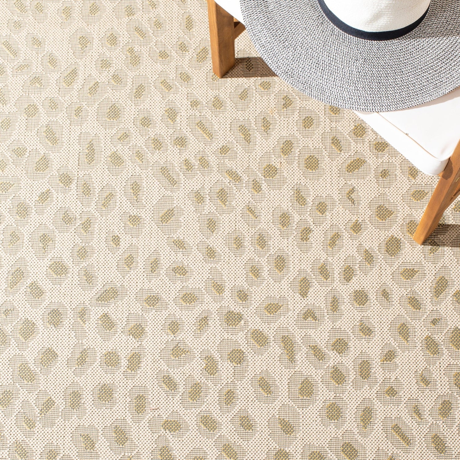 Safavieh Courtyard Cy6104 Beige/Gold Rug - Safavieh - cy6104 - 23612 - 7r
