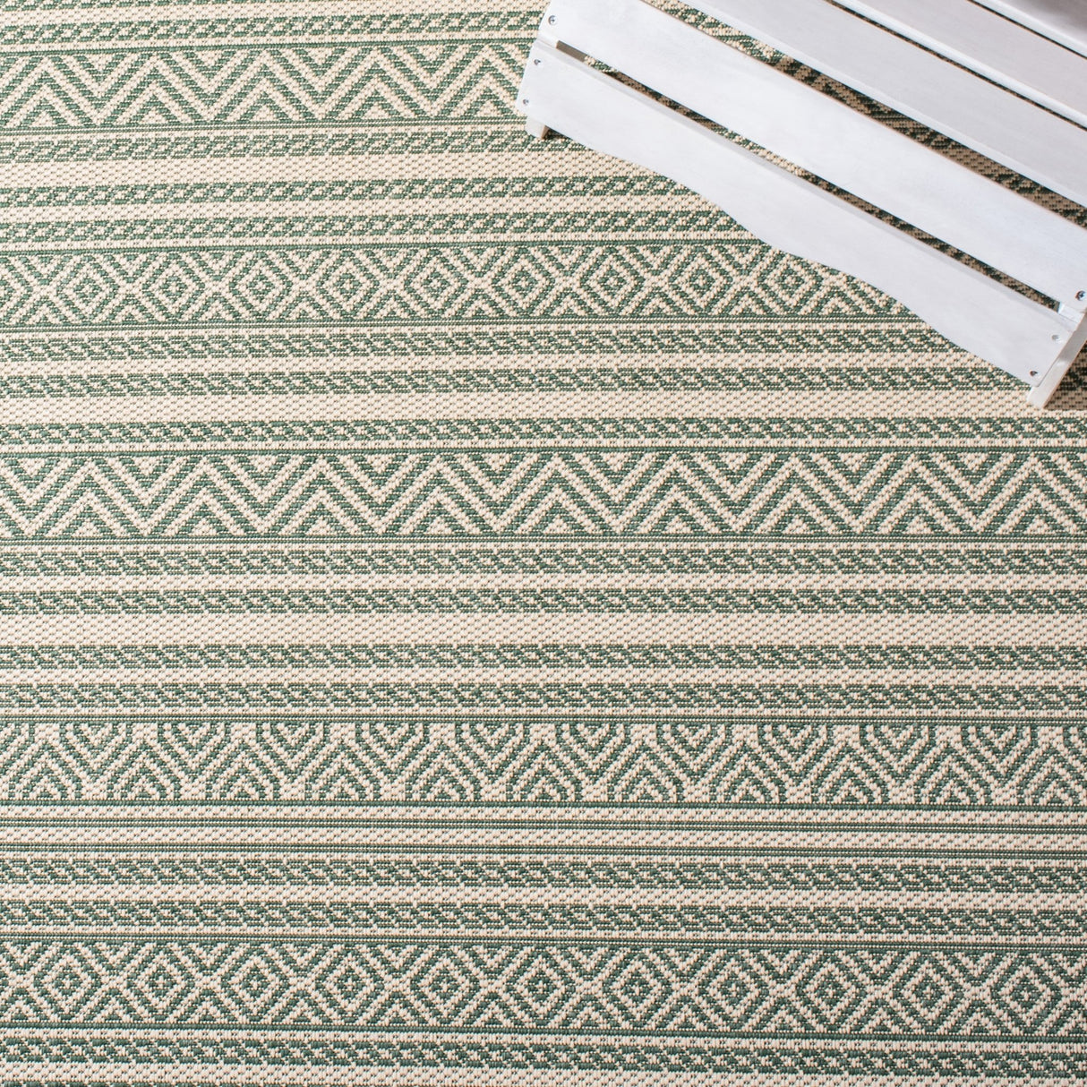 Safavieh Courtyard Cy6866 - 32212 Beige/Dark Green Rugs - Safavieh - cy6866 - 32212 - 2