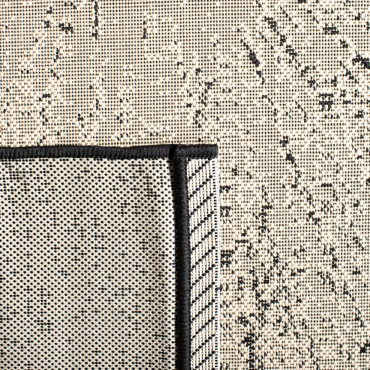 Safavieh Courtyard Cy6893 Black/Ivory Rug - Safavieh - cy6893 - 25621 - 4